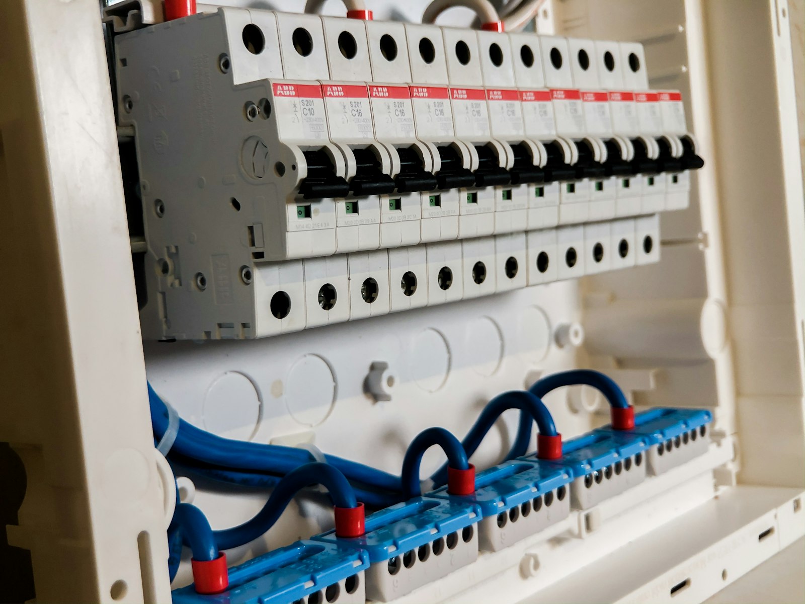 Coffret électrique avec disjoncteurs